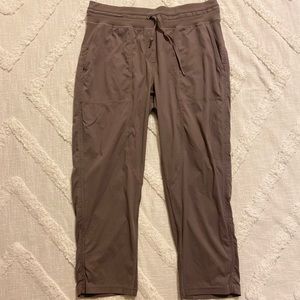 LULULEMON DANCE STUDIO CROPPED PANTS